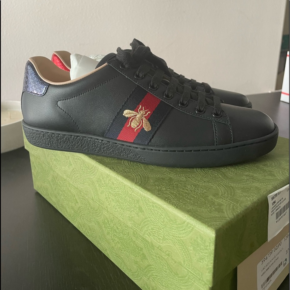 GUCCI mens Ace Sneakers